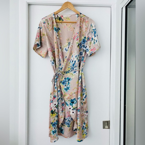 Luna Floral Morning Gown, Size M - Picture 8 of 8